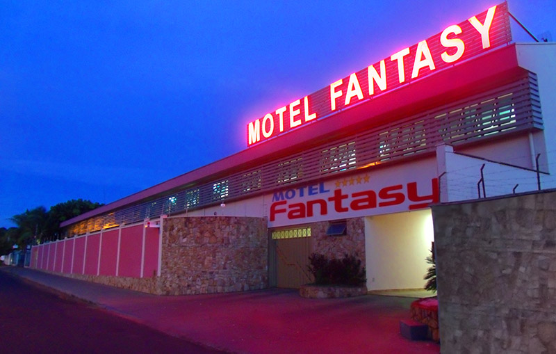 Motel Fantasy V com 40% de desconto. Só no Clube do Motel!